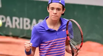Fransız tenisçi Quentin Folliot'ya 20 yıl men cezası verildi.