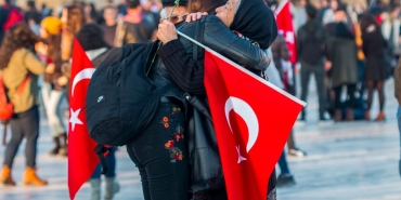 Everton-Chelsea8217yi-Devirerek-Avrupa-Umutlarini-Canlandirdi-featured