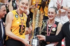 gozyaslari-icinde-veda-etti-sampiyon-vakifbankta