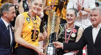 gozyaslari-icinde-veda-etti-sampiyon-vakifbankta