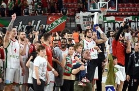 karsiyaka-nin-potada-onunde-iki-final-kaldi-19787312_amp
